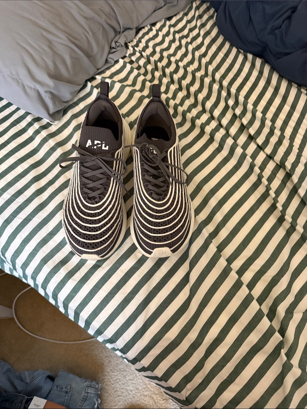 APL techloom sneakers. Size 10